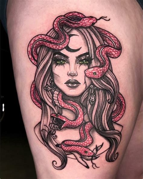 31 Different Medusa Tattoo Meanings: Symbolism and。